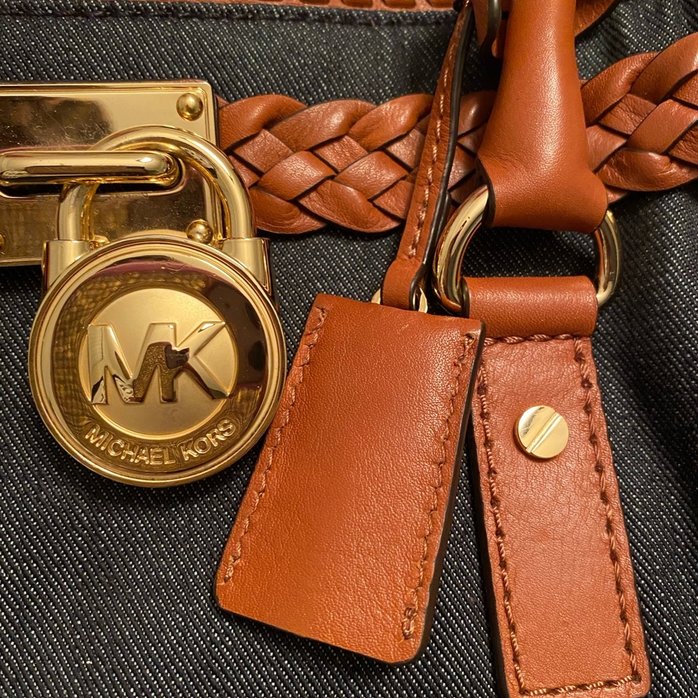 MK purse - Picture 3 of 12